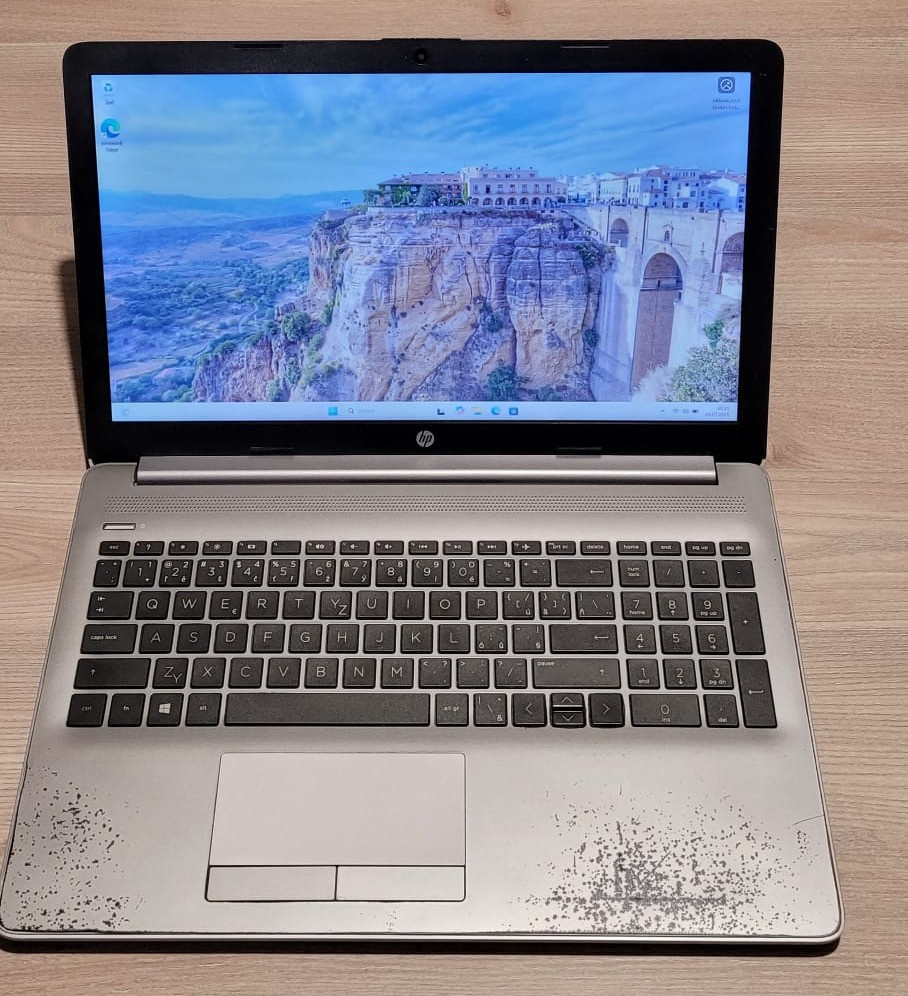 HP, i5-8265U 4/8x 3,90GHz, 16GB DDR4, 256GB SSD, bat. 2h.