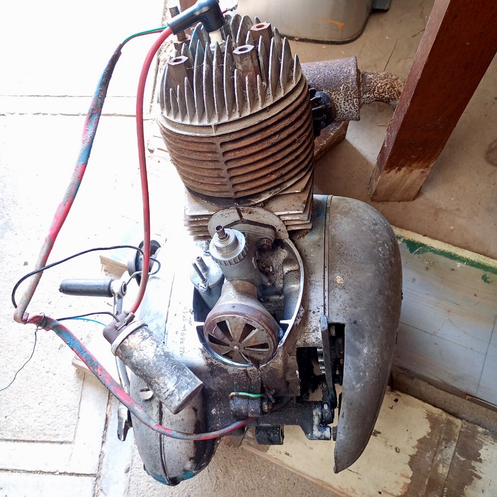 Motor Jawa 250/353