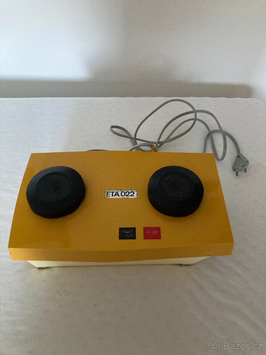 PRODÁM KUCHYŇSKÝ ROBOT ETA 022