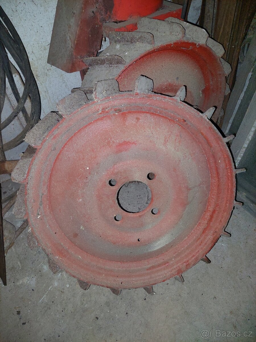 Ocelove disky s drapakem, trakturek