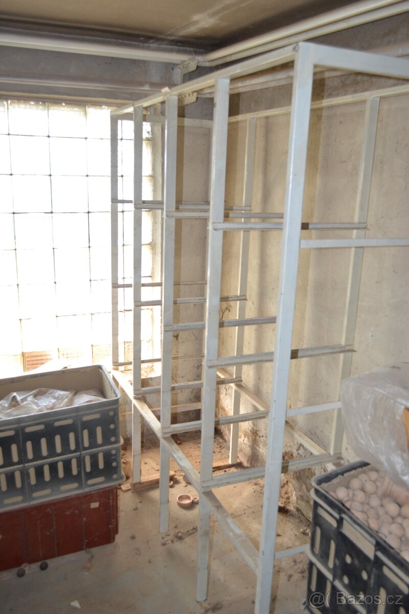 Regál kovový - 4 pole