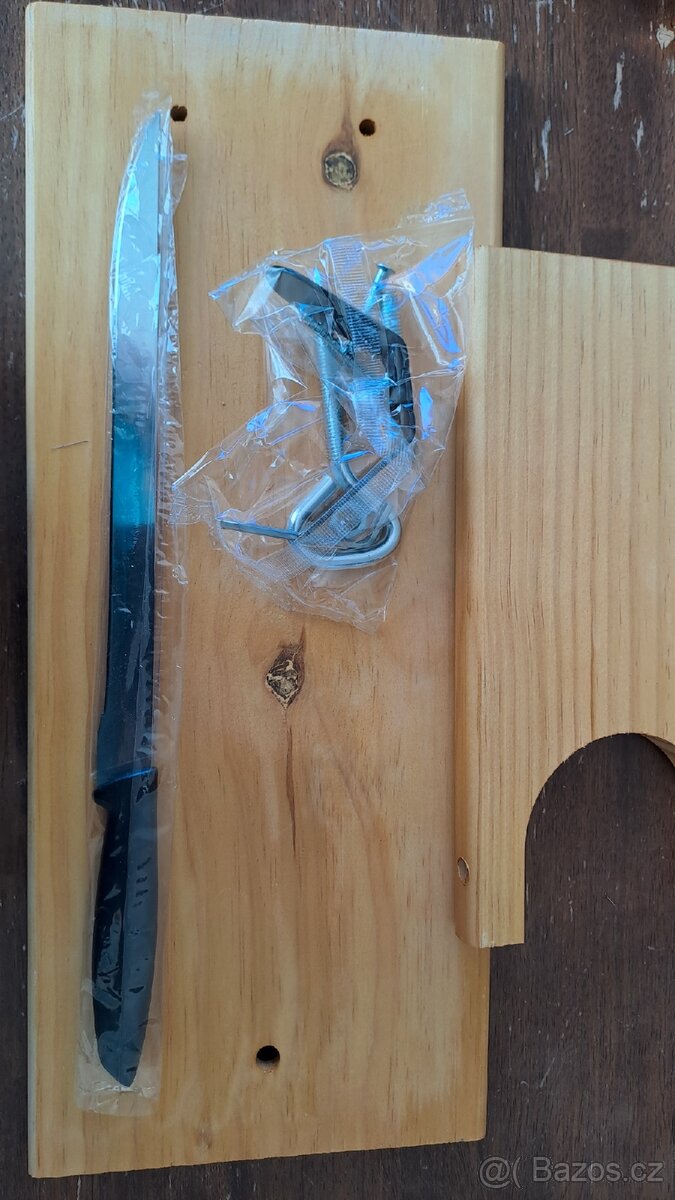 Stojan a nůž na šunku