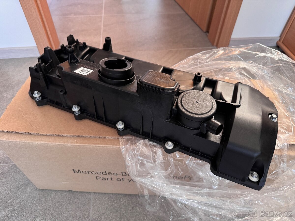 Mercedes Benz víko ventilů nové