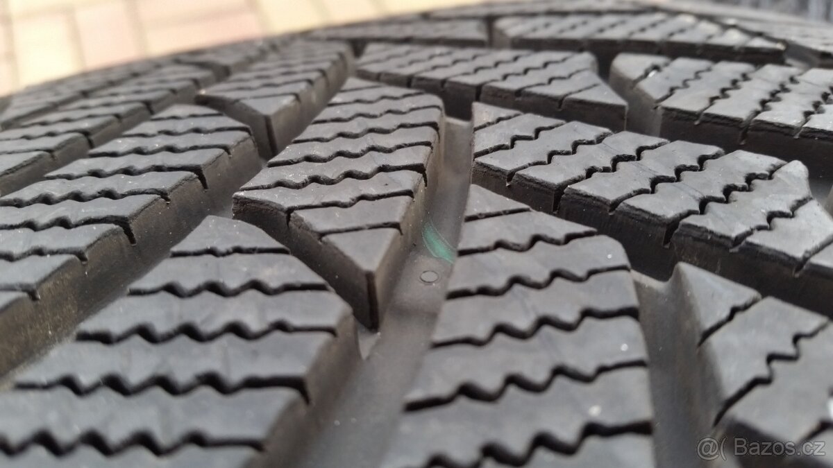 Zimní pneumatiky SEMPERIT 245/45 R19 102V XL 8,5 až 9mm