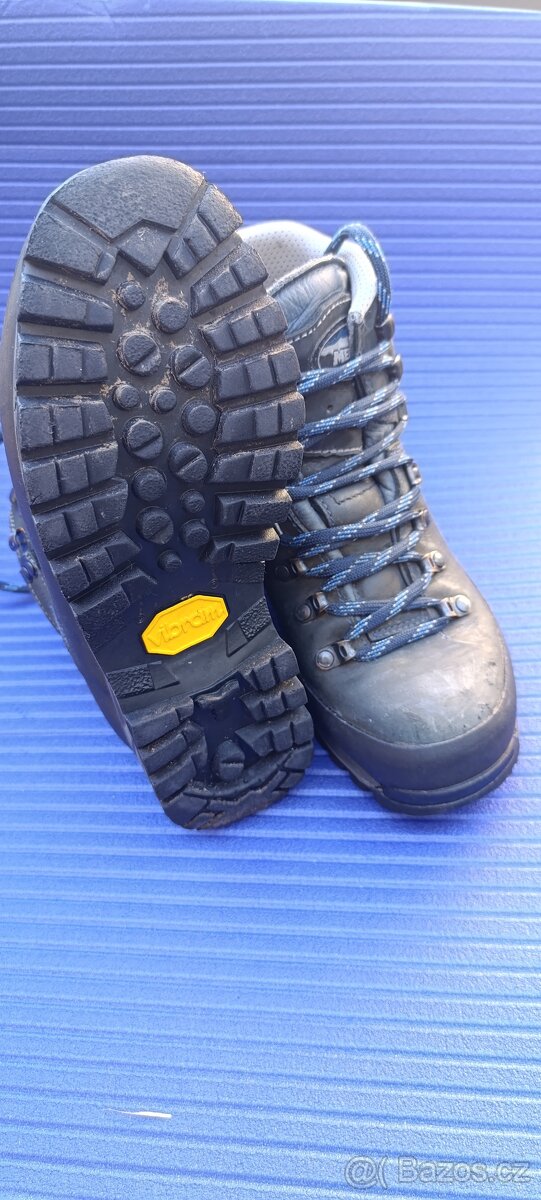 Boty turistické