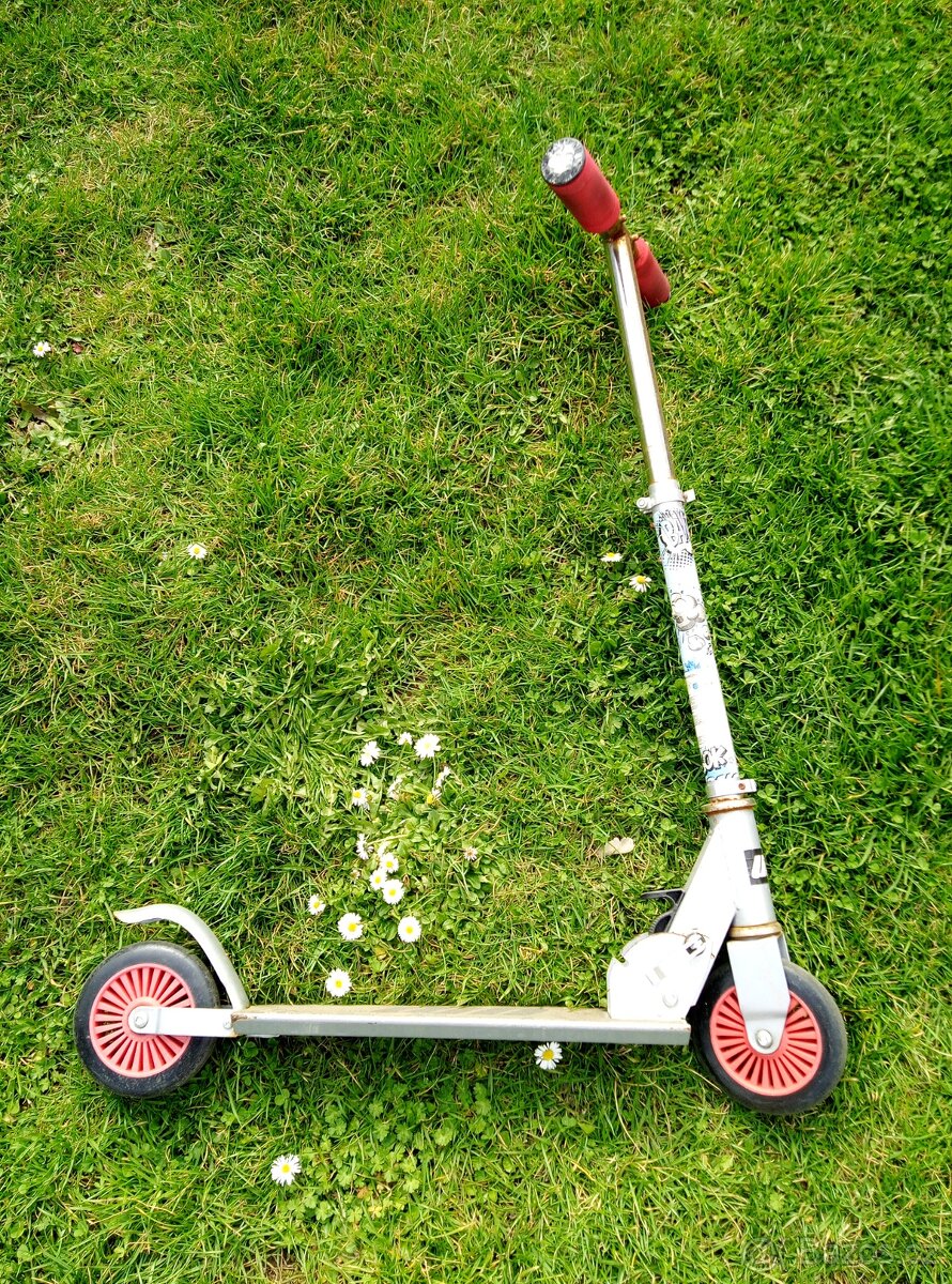 Dětská koloběžka