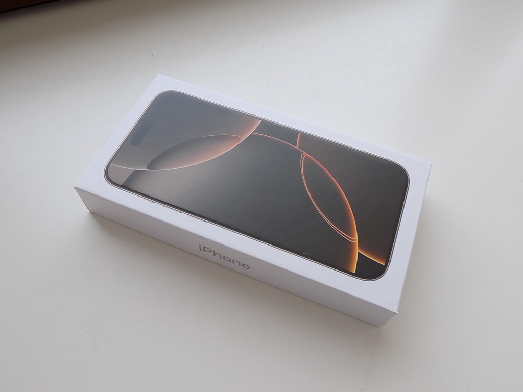 APPLE iPhone 16 Pro MAX 256GB Pouštní Titan -ZÁRUKA-NEPOUŽIT