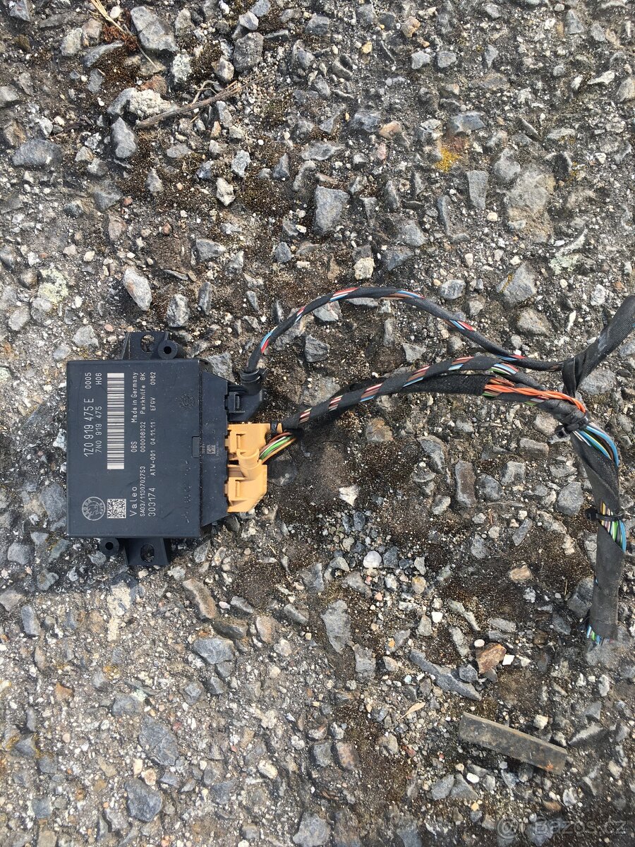 Řídící jednotka parkovacích senzorů vw passat b6