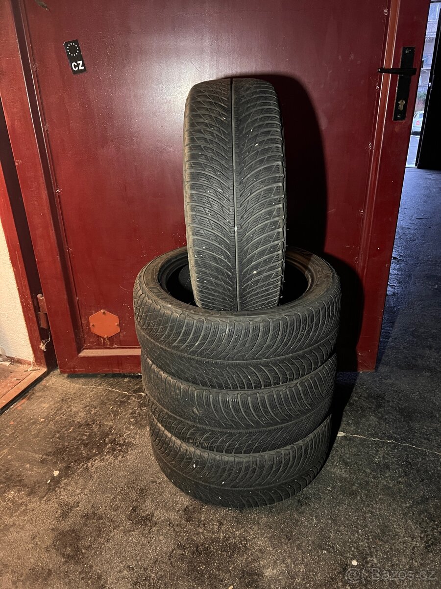 Zimní pneumatiky 235/45R18