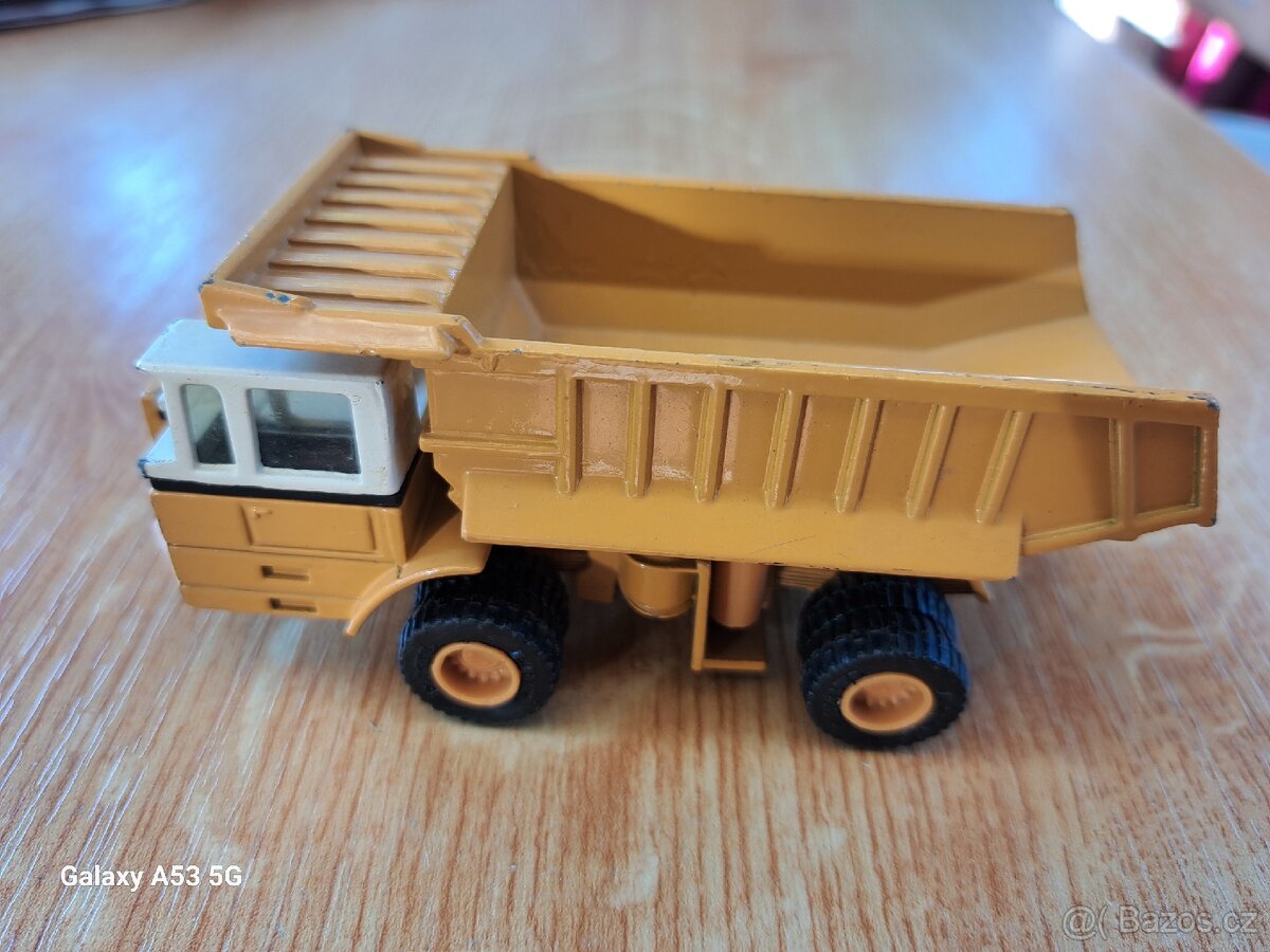 The ERTL. Sklápěč