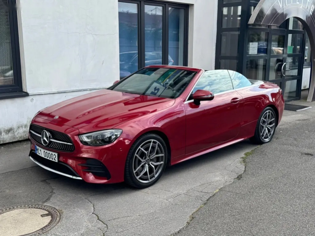 Mercedes-Benz Třídy E, 200 Cabrio