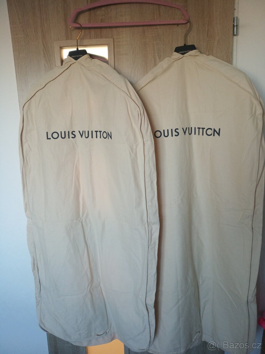 Obal na šaty, oblek zn. Louis Vuitton