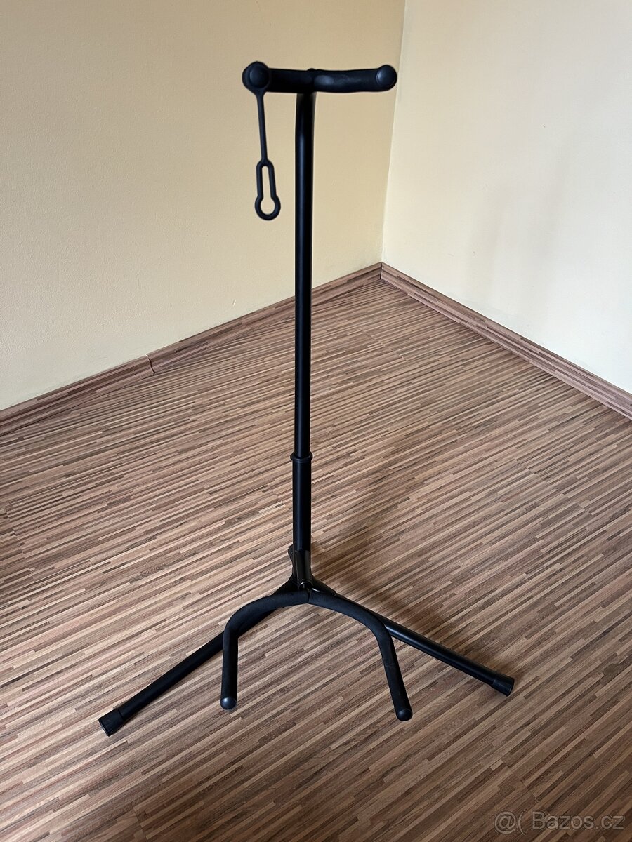 Stojan na elektrickou/akustickou kytaru