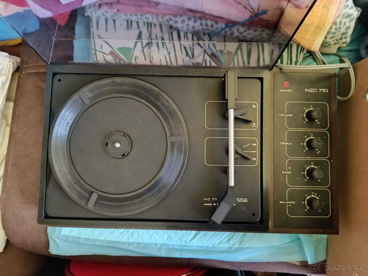 Gramofon Tesla