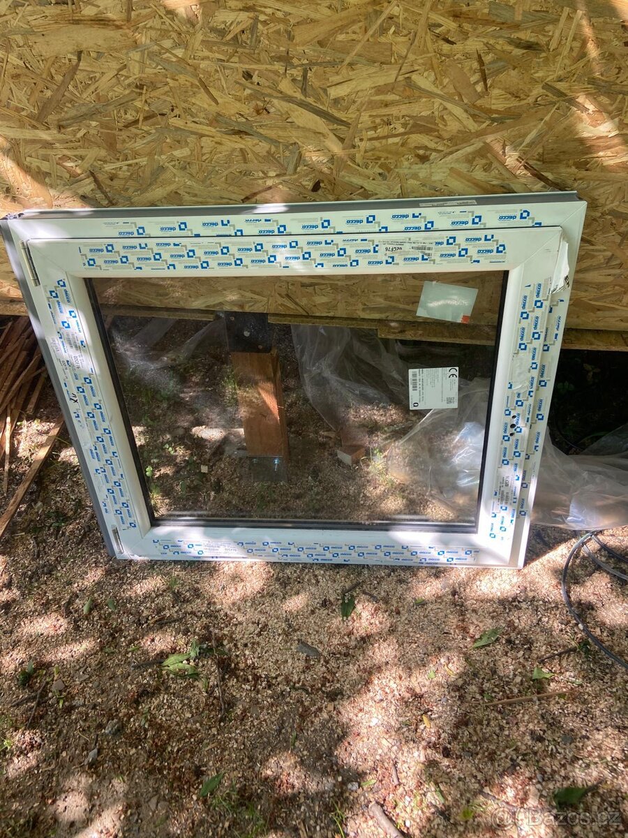 prodám nové platové okno 104x89 cm - viz obrázek
