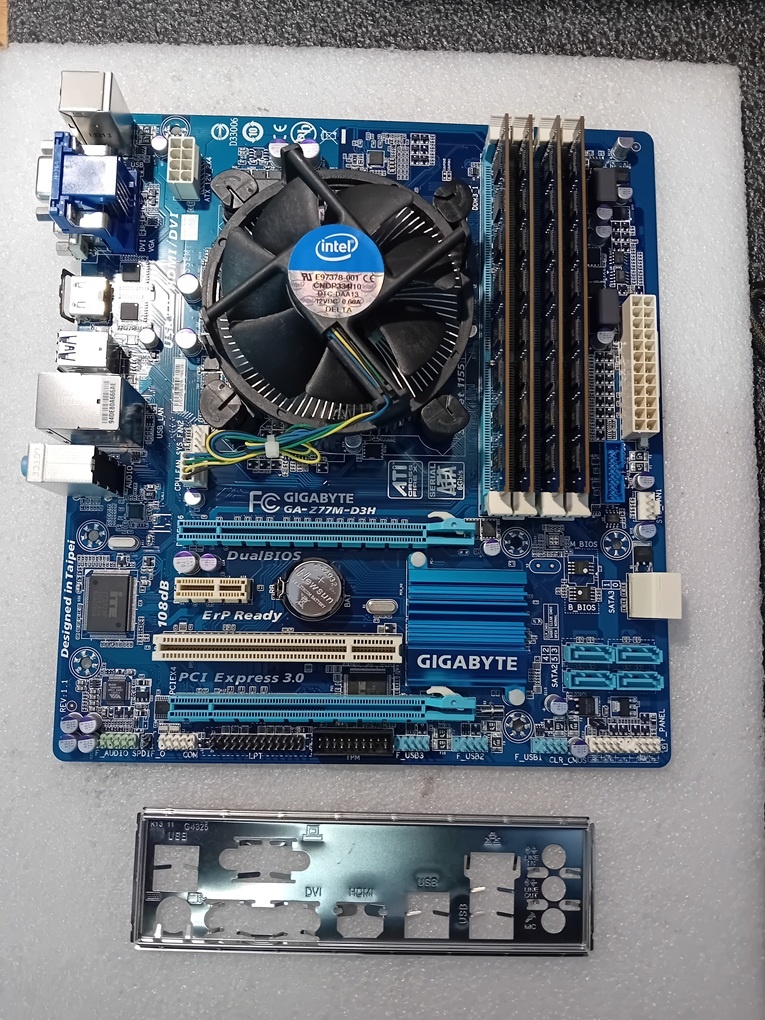 GIGABYTE GA-Z77M-D3H+i5-3470+16GB DDR3+chladič