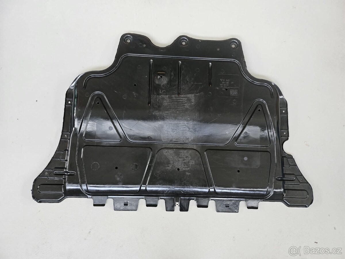 Kryt motoru 5Q0 825 236