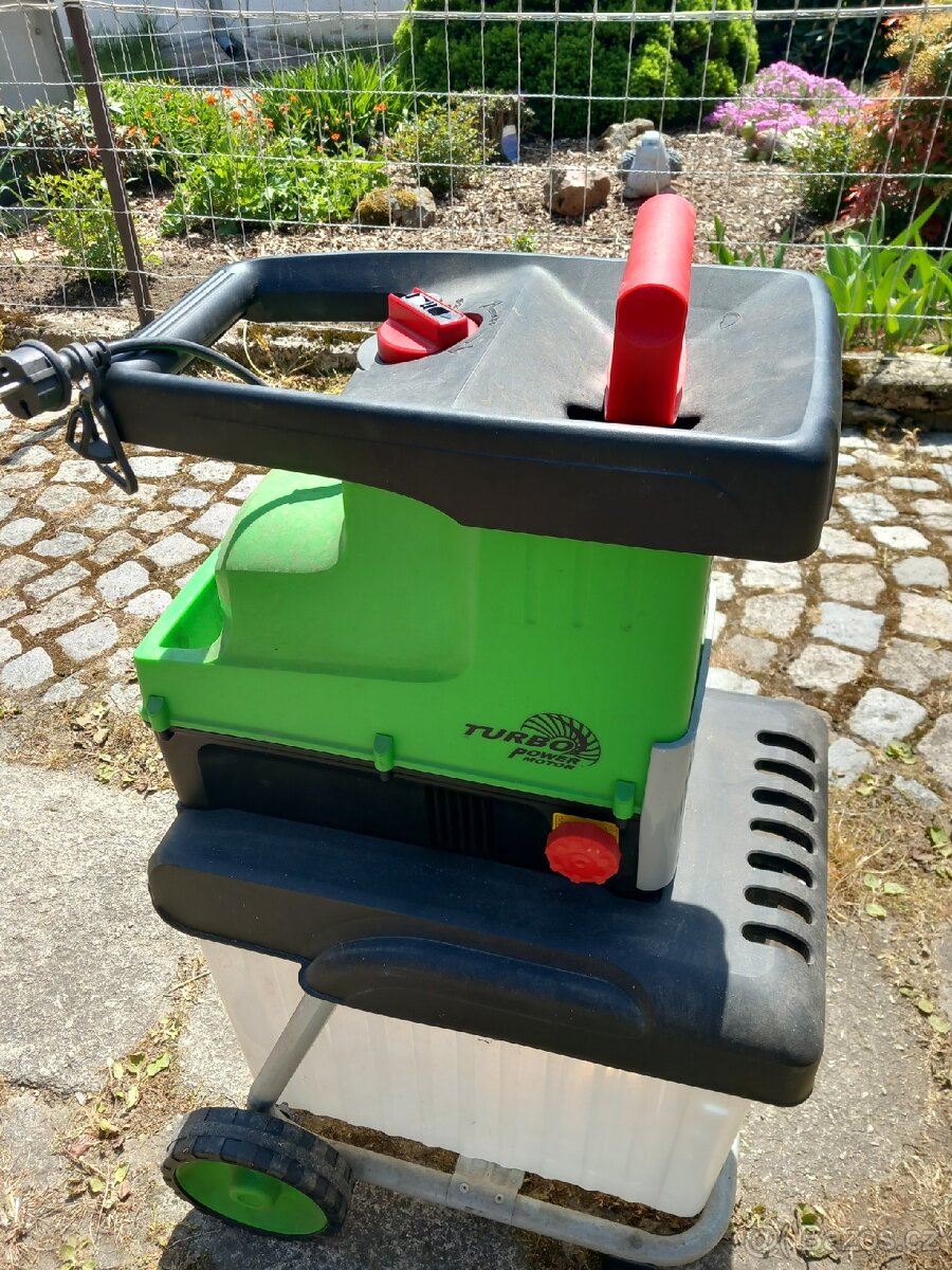 Drtička větví