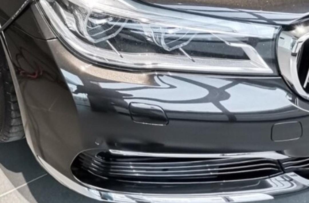 Nárazník Bmw G11 730d a světlo bmw g11