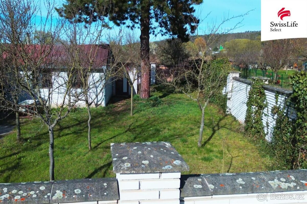 Prodej stavebního pozemku 930 m2, Tetčice