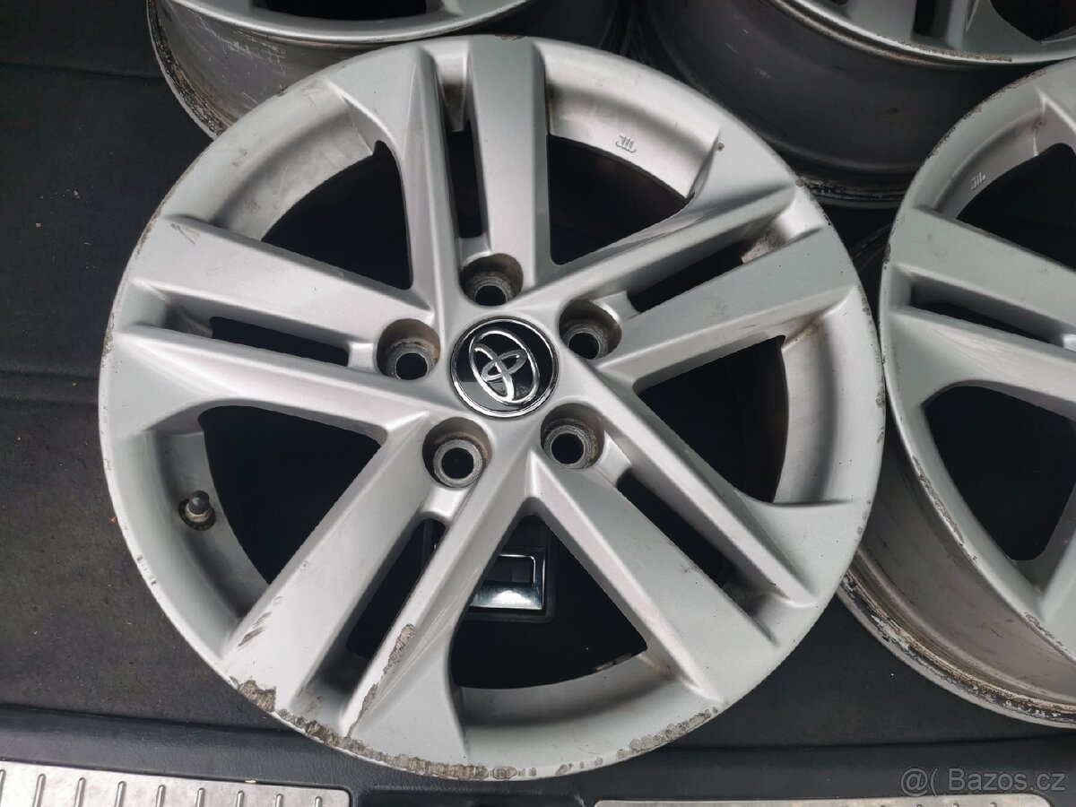 Alu kola original Toyota Auris, Corolla R16 7Jx16 5x114,3