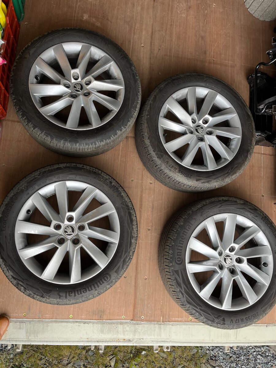 Alu disky Superb 3 vč pneu