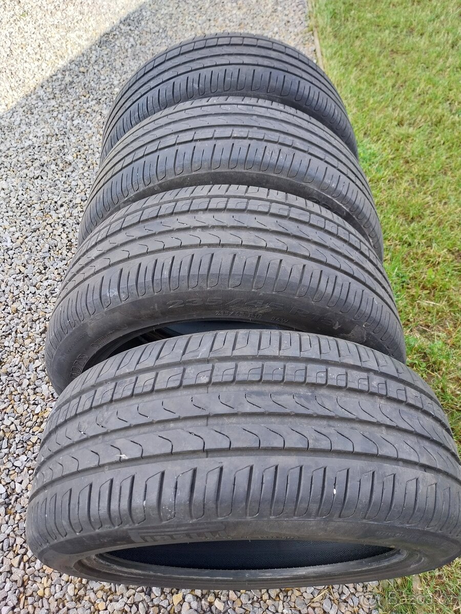 Letní pneu Pirelli 235/45 /18