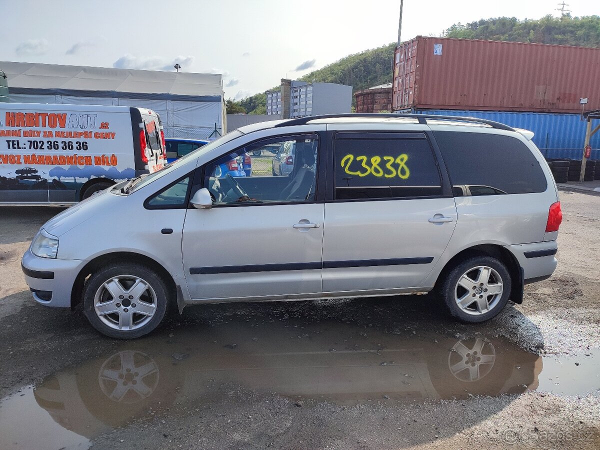 VW Sharan č. 23838