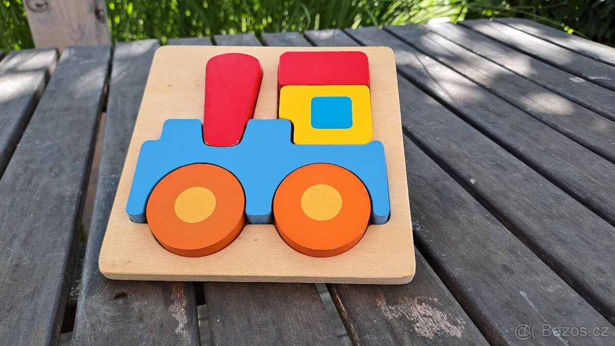 Dřevěná lokomotiva puzzle