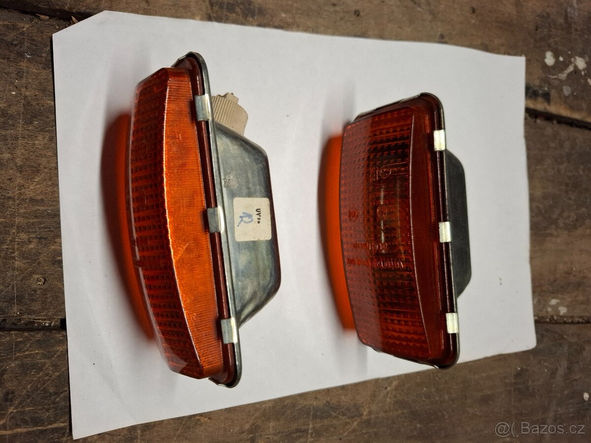Přední blinkry Škoda 100, 110r a užovka