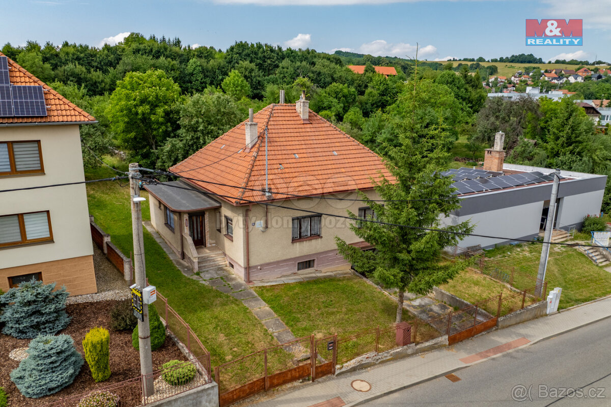 Prodej rodinného domu, 100 m², Březůvky