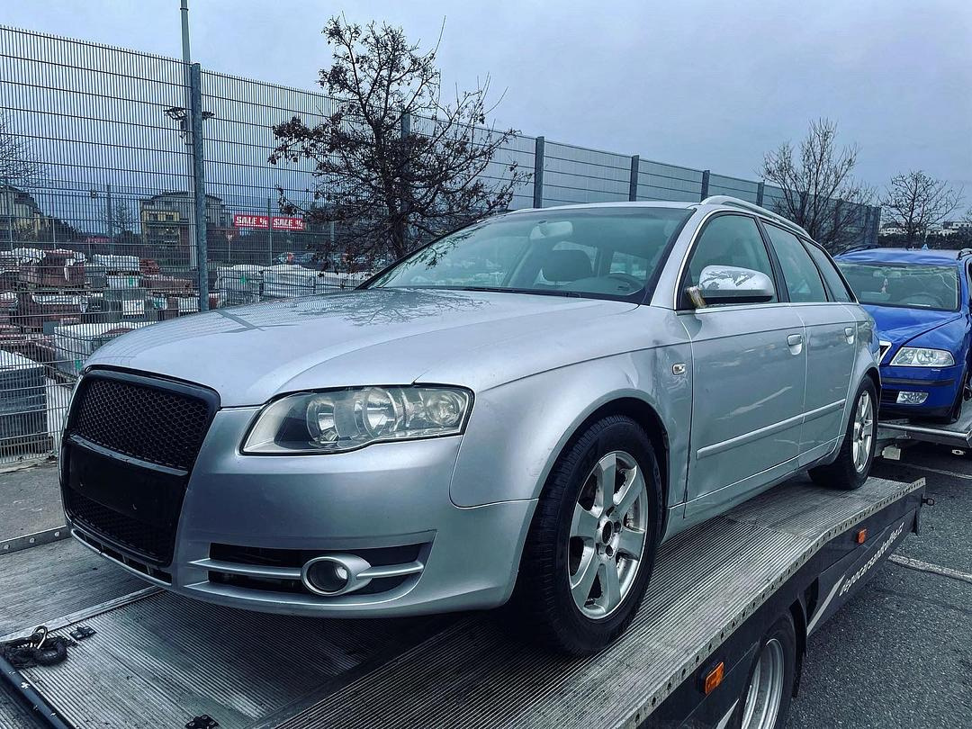 Náhradní díly Audi A4 B7 8E S-Line avant 2007 BPW HCF LY7W