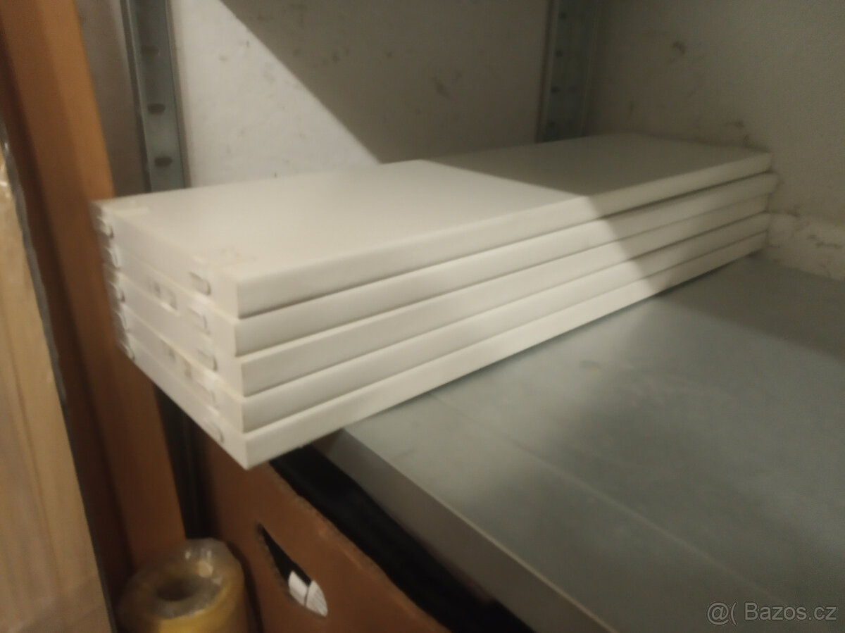 Police ALGOT z IKEA 20x60cm
