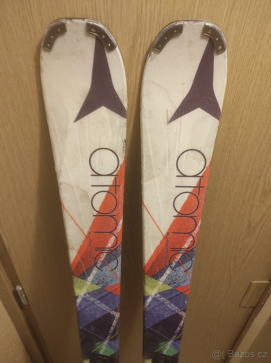 ATOMIC lyže 146cm freestyle