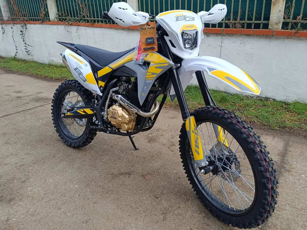 Enduro Asix xb 83