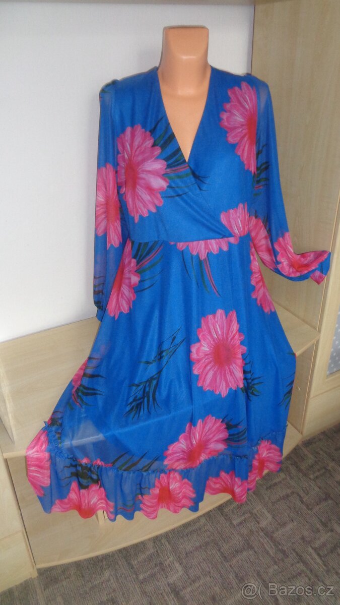 Nové šaty vel.50