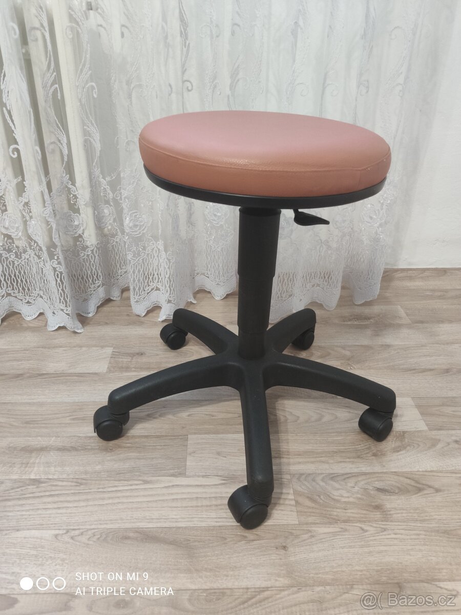 Židle na kolečkách