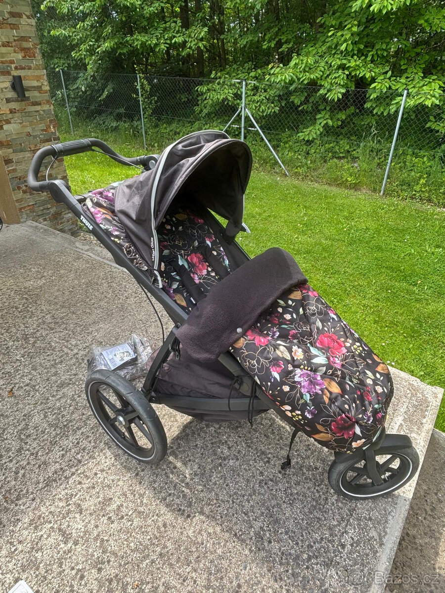 Thule Urban Glide 2 (sport + korba) + zimní sada navíc