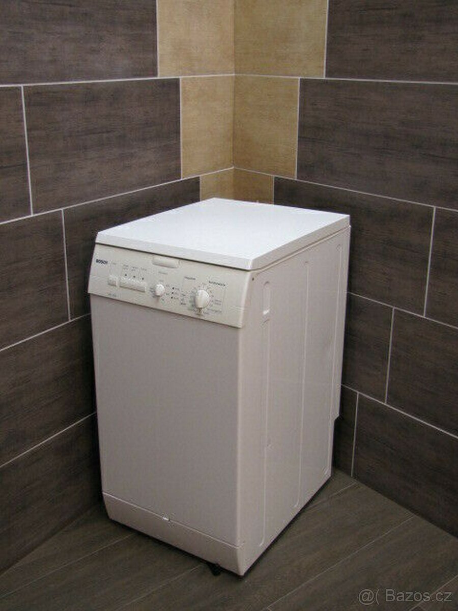 úzká pračka Bosch, s dopravou