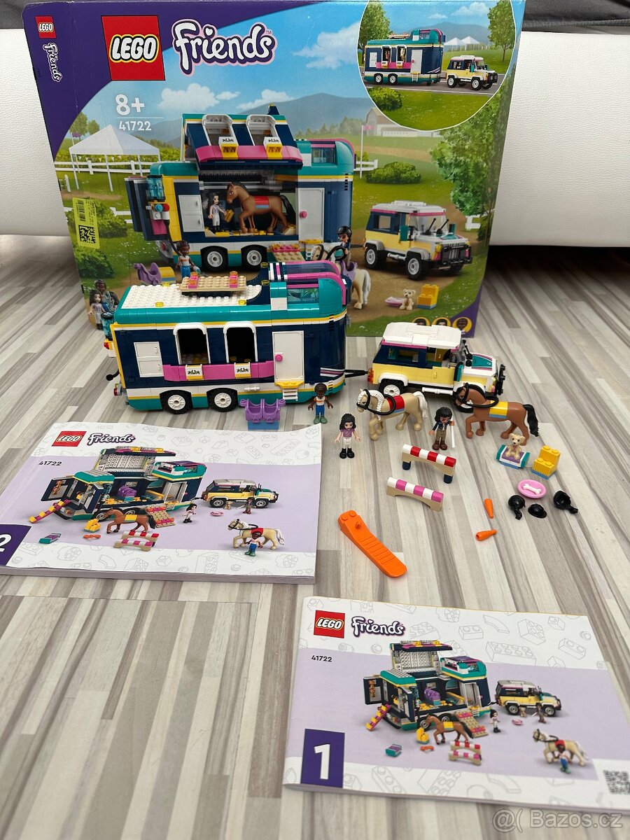 Lego Friends 41722 Auto s přívěsem pro koně