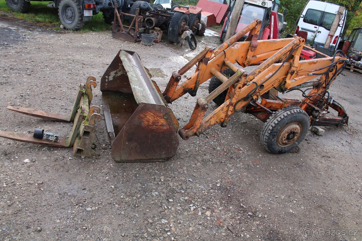 Zetor 7211 čelní nakladač ln 7211 lopata deska s vidlemi
