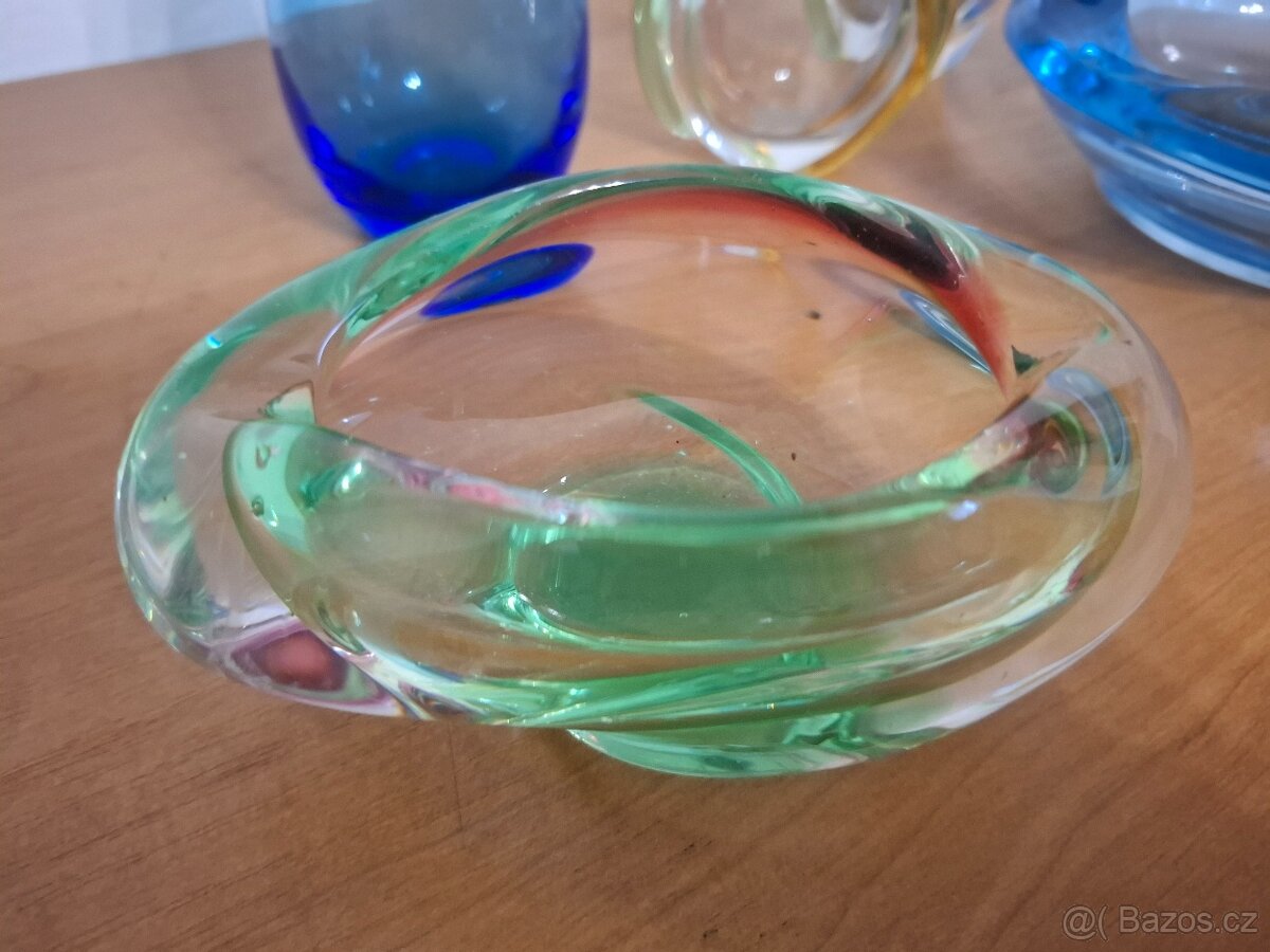 Popelnik hutní sklo 3