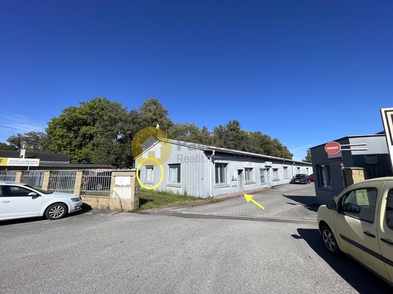 Pronájem kanceláře 15 m2 a skladu 17 m2, ul. Pekárenská - Č.