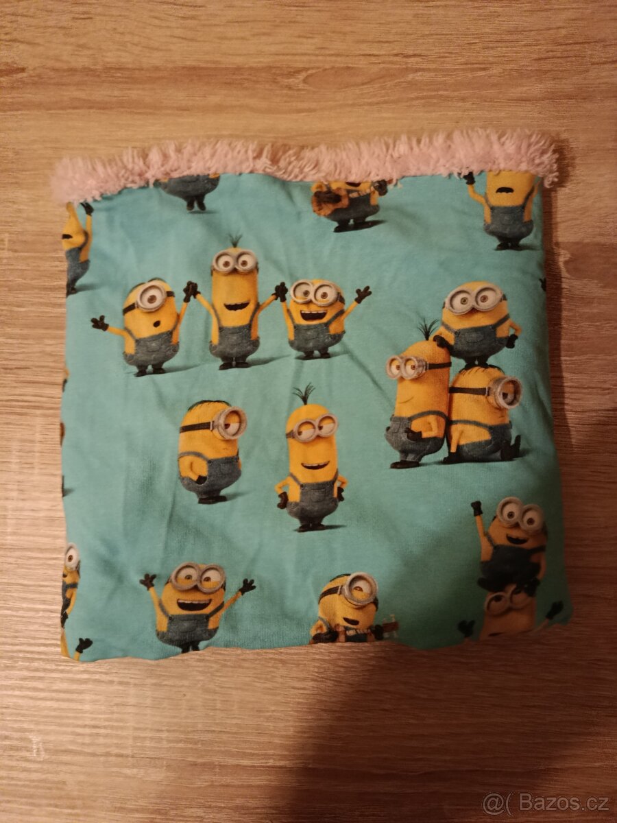 Zimní čepice a nákrčníky Mimoni