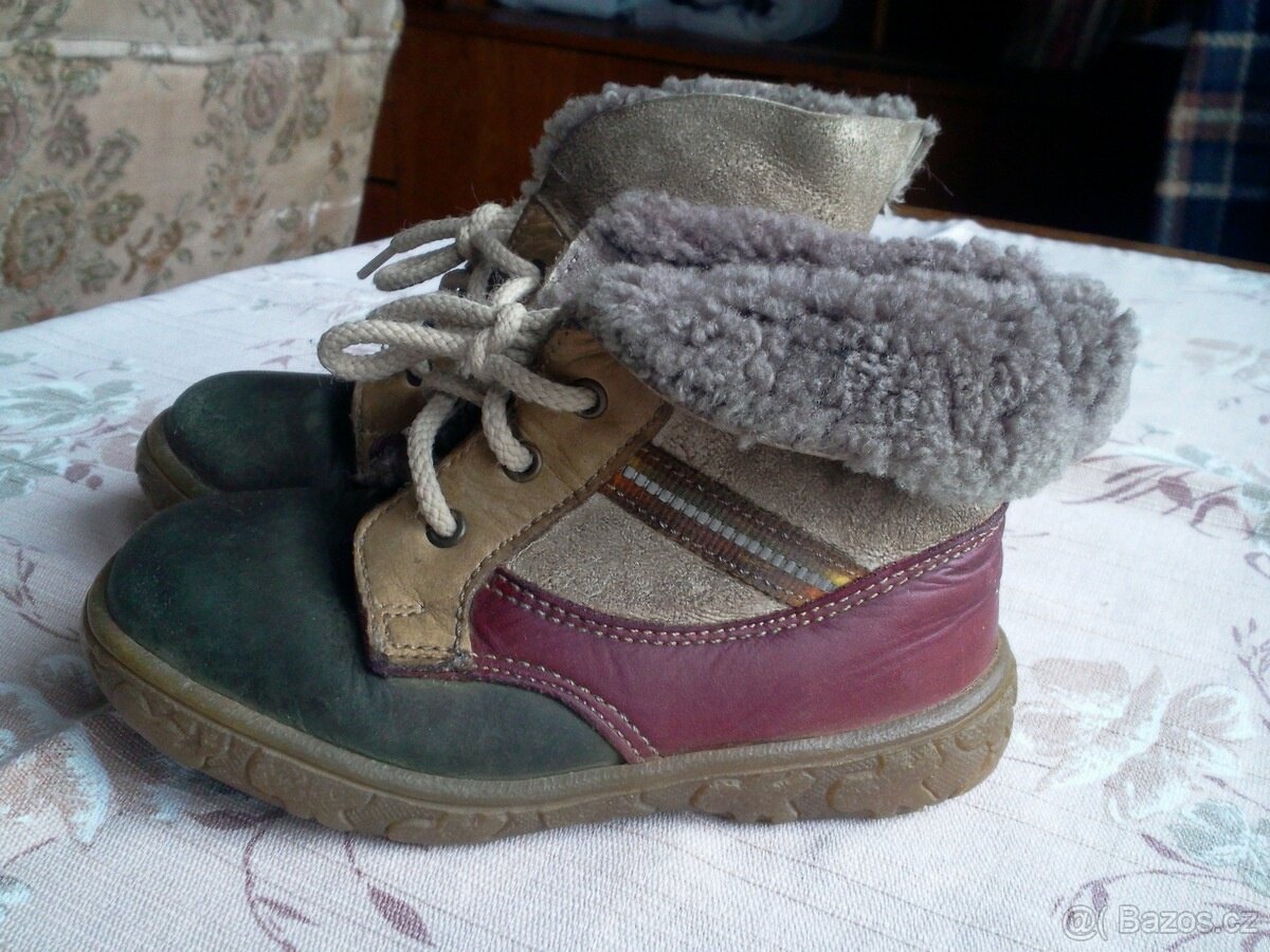 Zimní boty s kožíškem vel.24