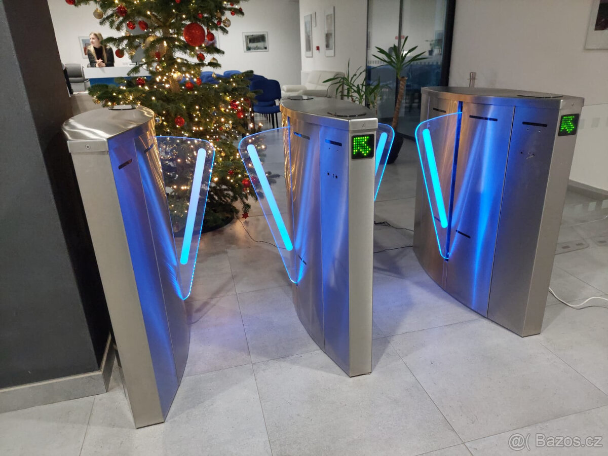 Turnikety do komerční budovy vč. branky