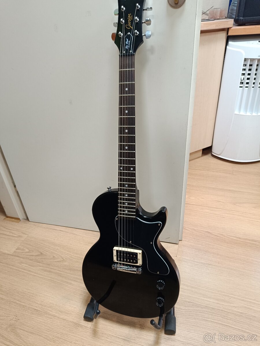 Epiphone Les Paul Junior Electric Guitar - Ebony Black