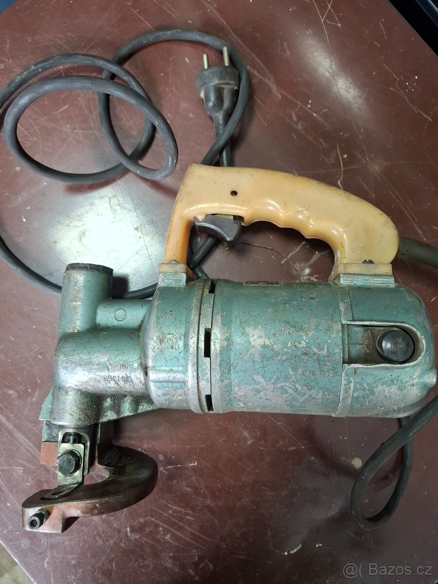 Elektrické nůžky na plech EN3