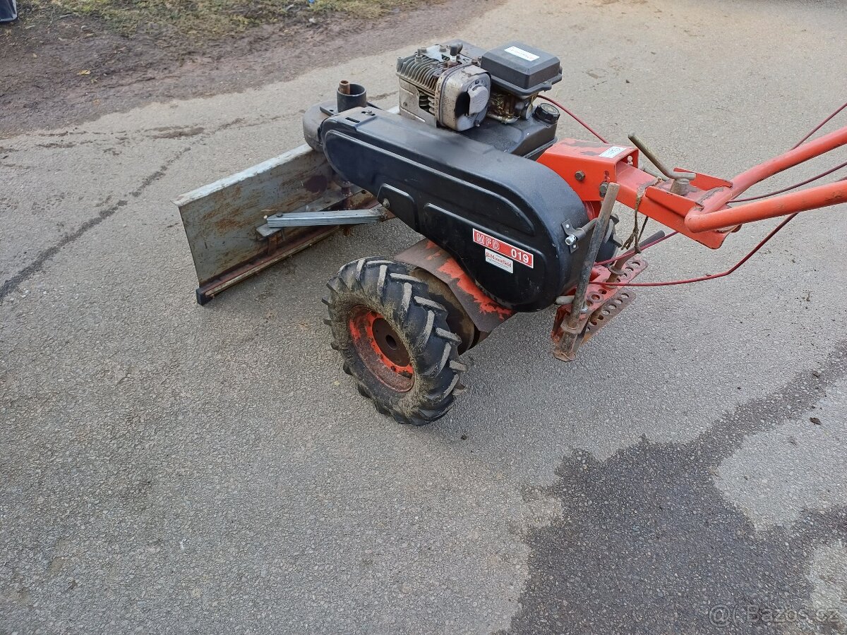 Multikultivator mountfield 019