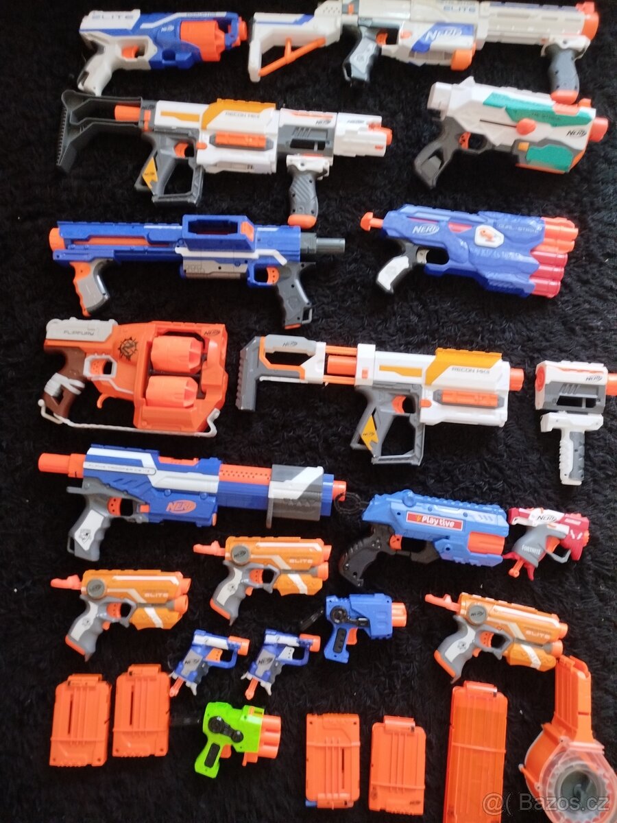 Sbirka NERF pistoli